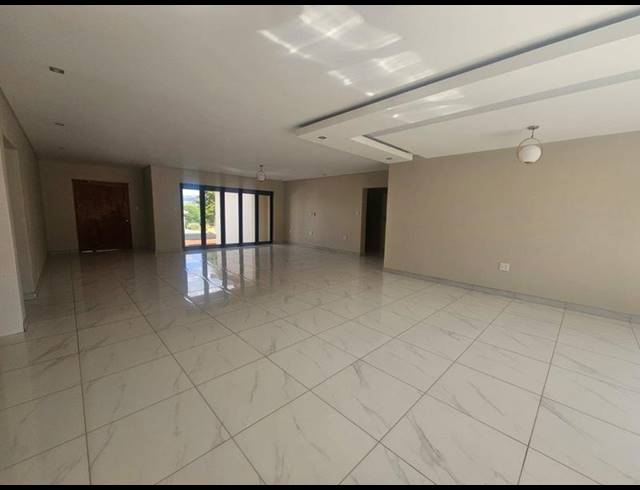 4 BEDROOM HOUSE FOR SALE IN BUFFELSPOORT